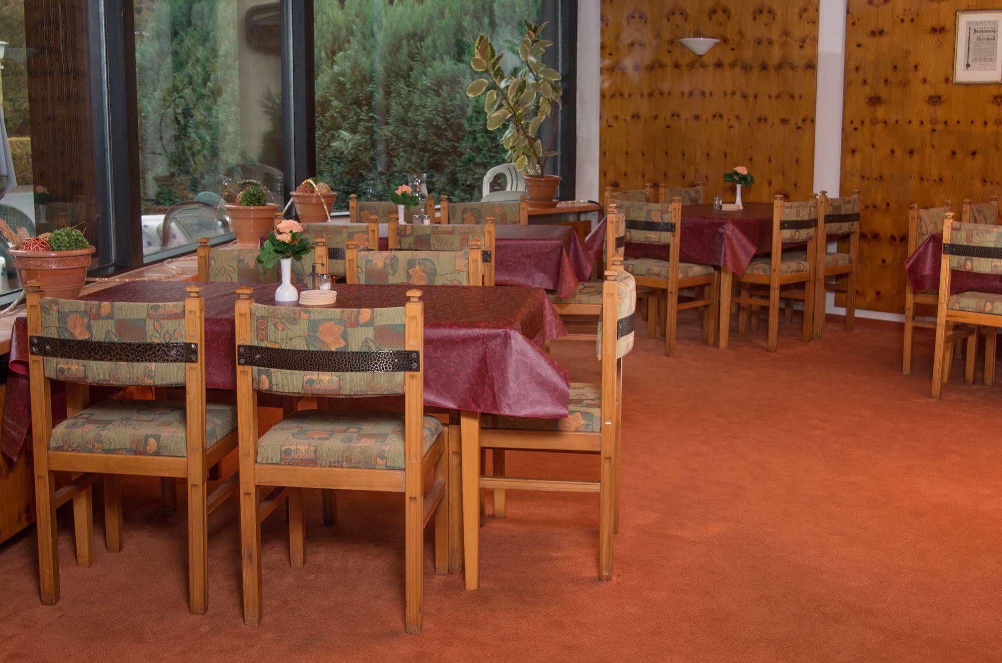 Landhotel Westerwald Ehlscheid Dış mekan fotoğraf